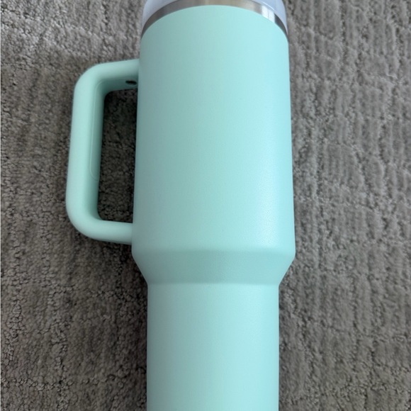 Stanley Mint Green 40oz Quencher - Picture 4 of 7